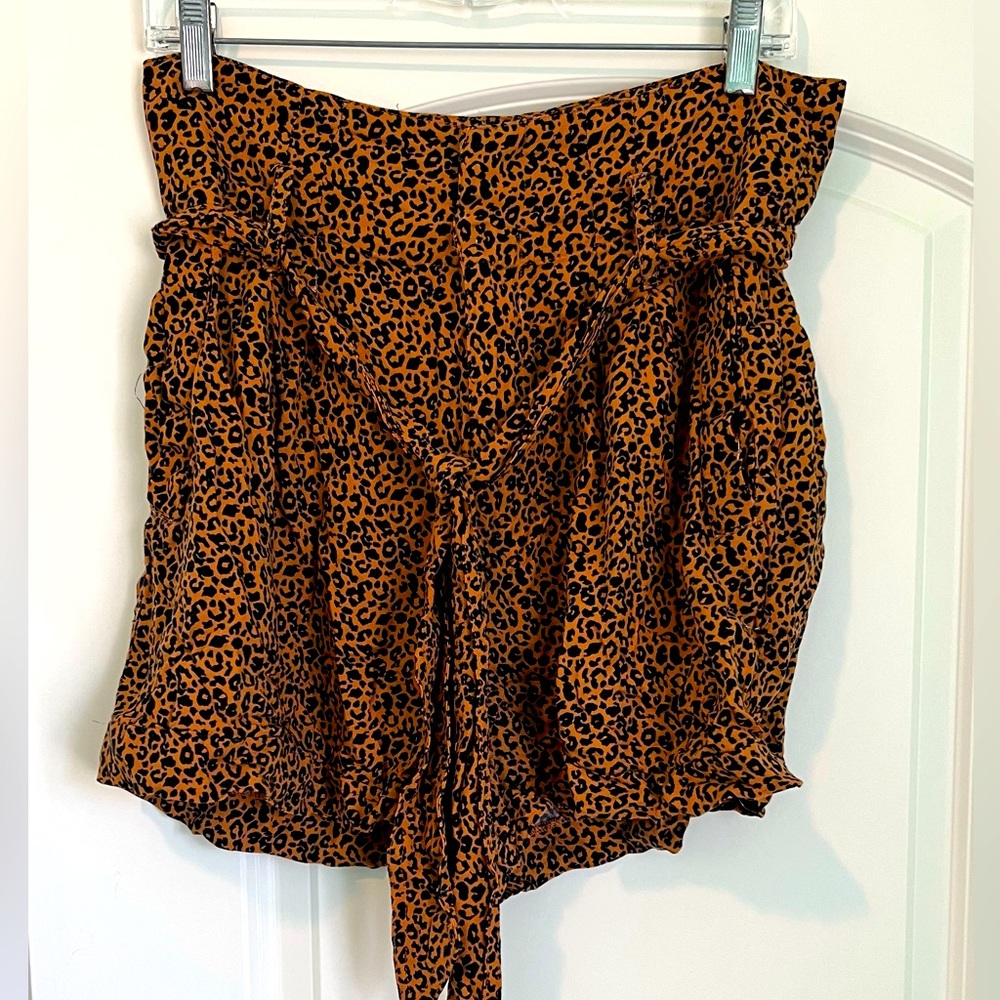 Topshop Cairo Leopard Print High Waisted Shorts